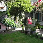 Zakkum Hotel *