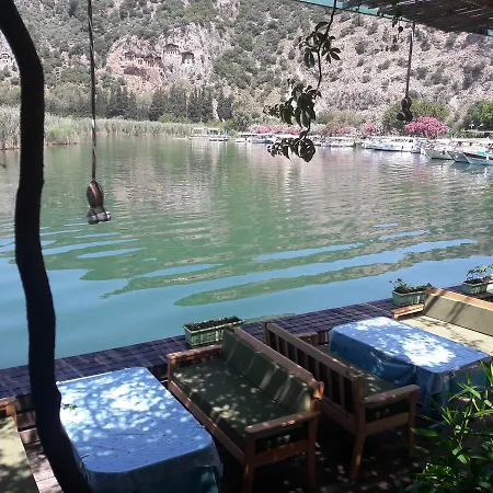 Zakkum Hotel *